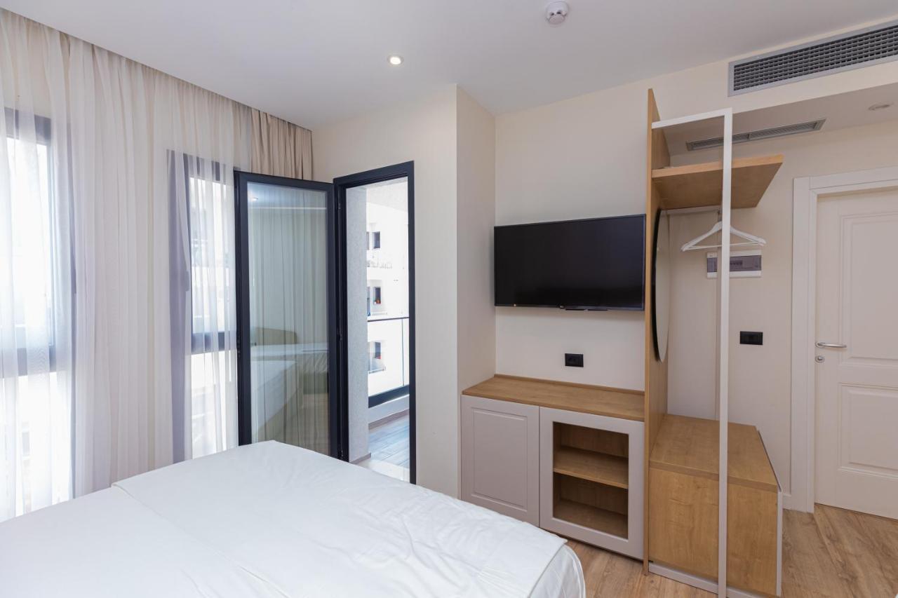 Bed & Breakfast Champagne, Vlore Bay *