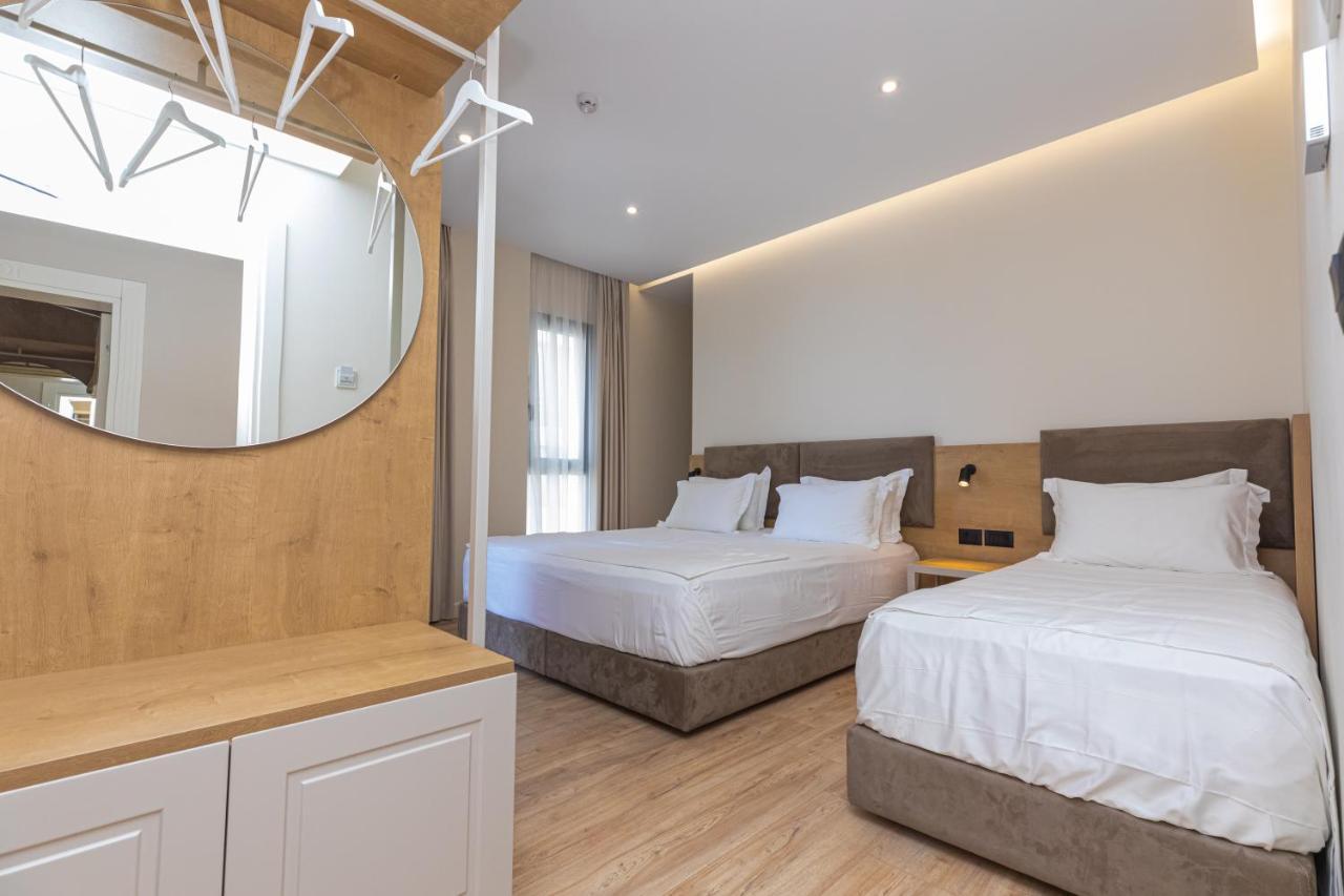 Champagne, Vlore Bay Bed & Breakfast *