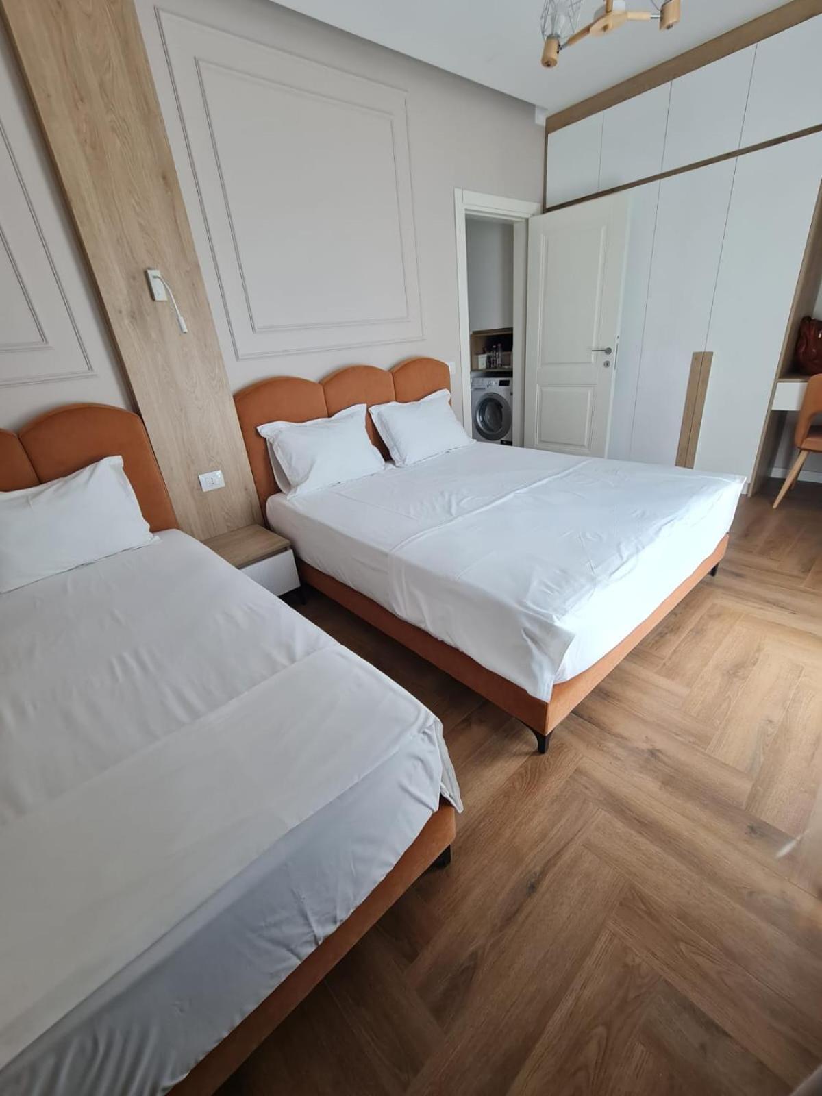 Bed & Breakfast Champagne, Vlore Bay